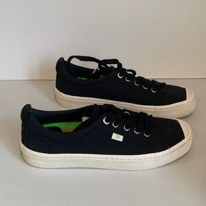 Cariuma Women’s Size 8 Men’s 6.5 Black Canvas Skateboard Sneakers Shoes